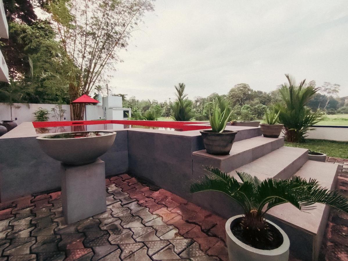 Villa Red Pool Hikkaduwa Bagian luar foto