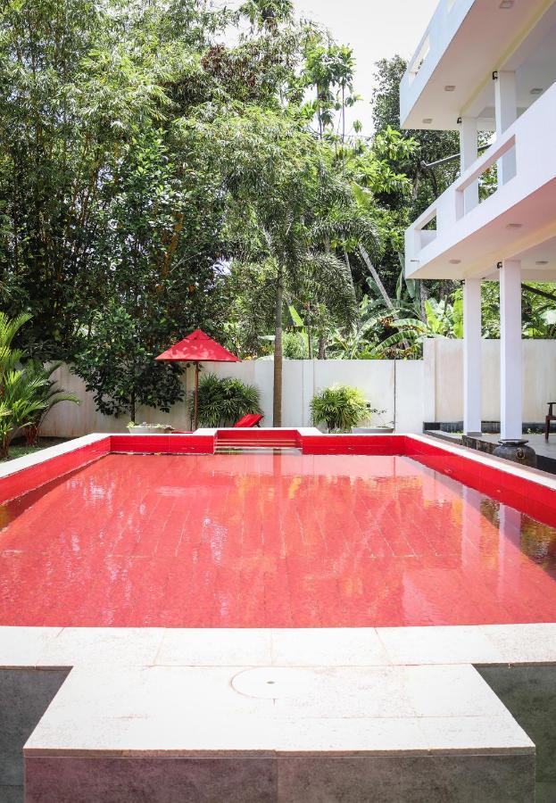 Villa Red Pool Hikkaduwa Bagian luar foto