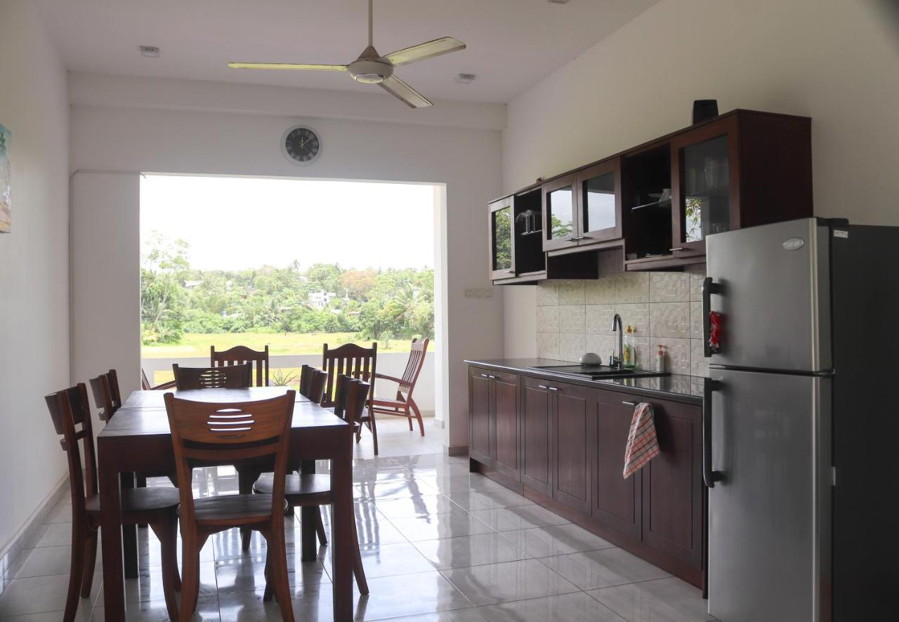 Villa Red Pool Hikkaduwa Bagian luar foto