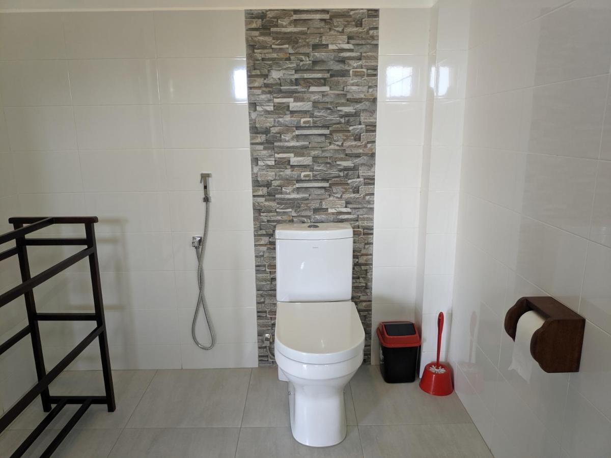 Villa Red Pool Hikkaduwa Bagian luar foto