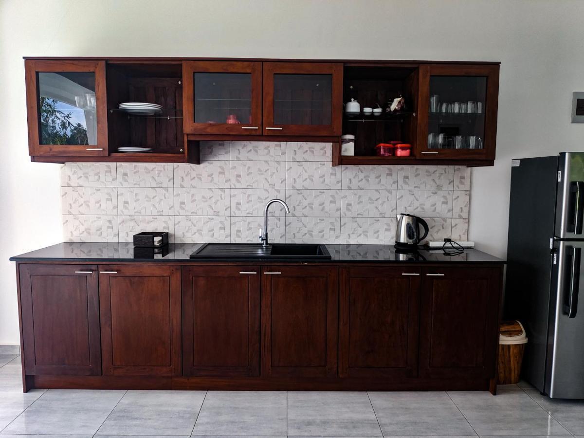 Villa Red Pool Hikkaduwa Bagian luar foto