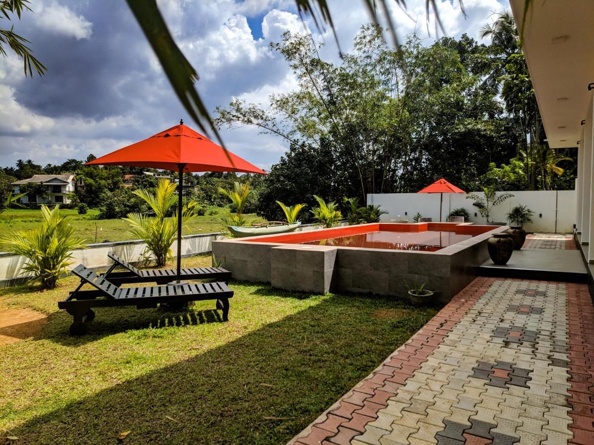 Villa Red Pool Hikkaduwa Bagian luar foto